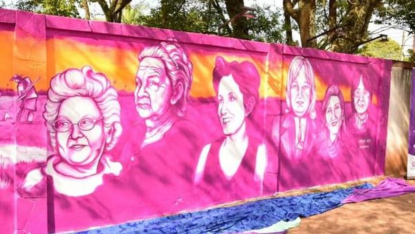 Inauguran mural en homenaje a  luchadoras de Misiones