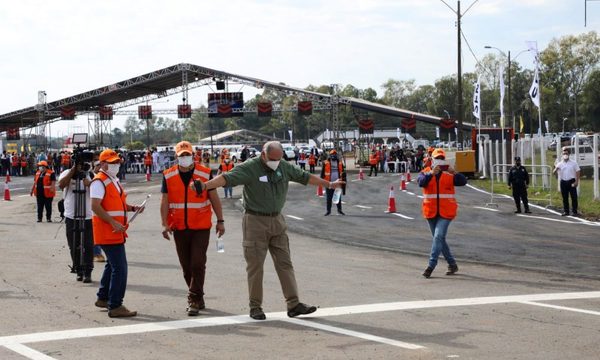 Semana de vacunación masiva da esperanzas a Paraguay en la lucha contra el Covid-19