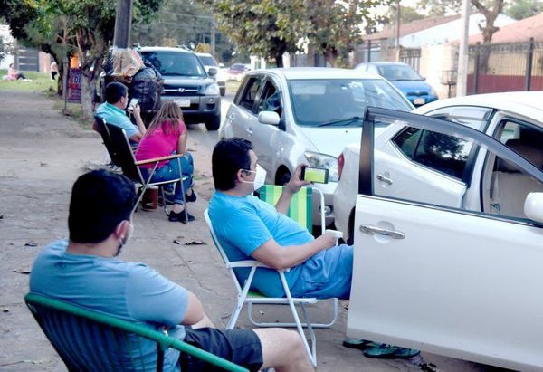 El segmento más numeroso está llamado a vacunarse desde hoy - Noticiero Paraguay