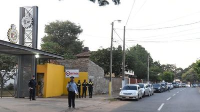 Covid-19: Dan la largada para la vacunación masiva en el ex Aratirí