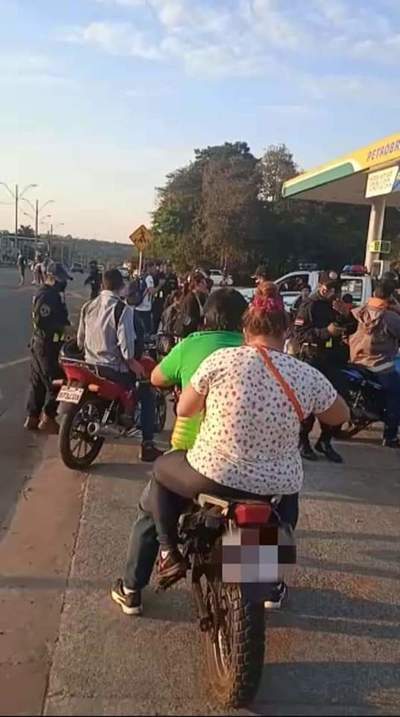 Demoran 20 motos tras cruzar por vía peatonal en zona del multiviaducto - La Clave