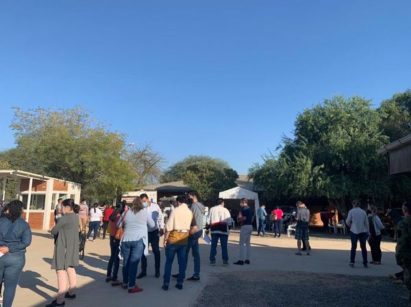 Arrancó vacunación antiCOVID para trabajadores esenciales en el Chaco Central - Nacionales - ABC Color