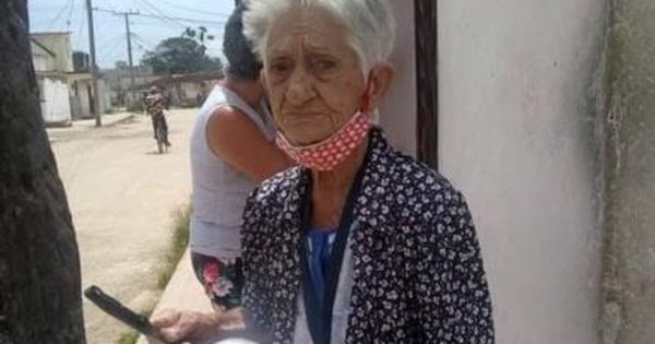 La Nación / Casi ciega y con hambre, Sara Naranjo se convirtió en el símbolo de la protesta del pueblo cubano