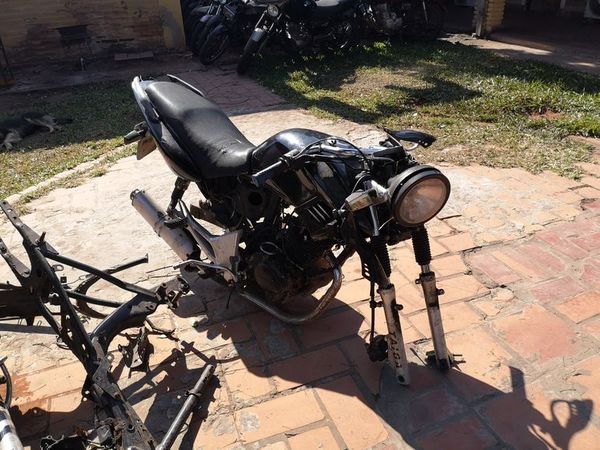 En un abrir y cerrar de ojos le robaron su moto, otra vez - Nacionales - ABC Color