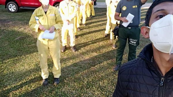Bomberos apenas se vacunaron y ya apagaron un incendio