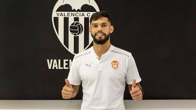 Valencia anuncia a Omar Alderete