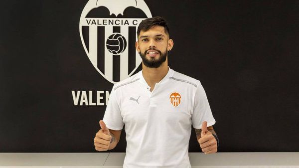 Valencia anuncia a Omar Alderete