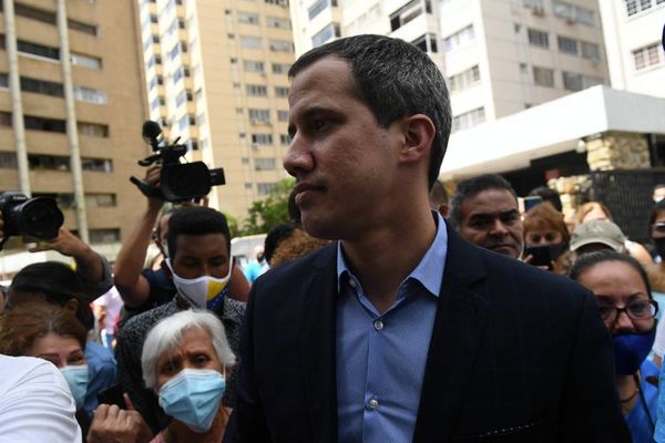 Venezuela: Guaidó aparece en la puerta de su casa tras denuncia de posible detención - Mundo - ABC Color