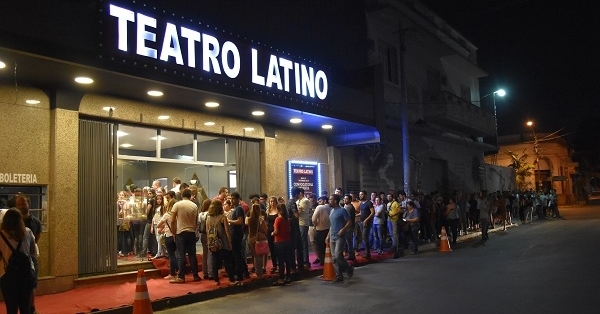 El Teatro Latino cierra sus puertas y ¿está a la venta?
