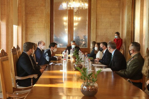 Crónica / Desde la Presidencia tiraron nuevos horarios de circulación
