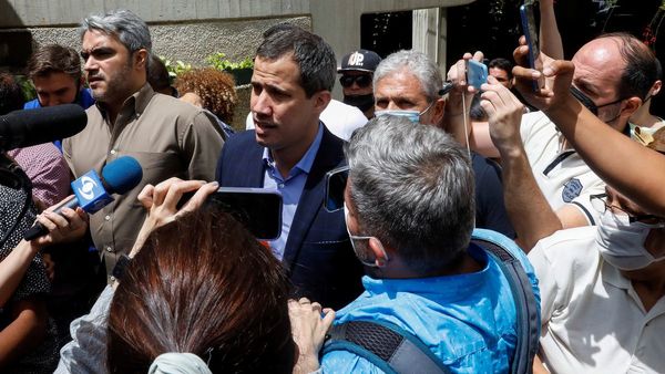 Guaidó denuncia que fue “secuestrado momentáneamente”