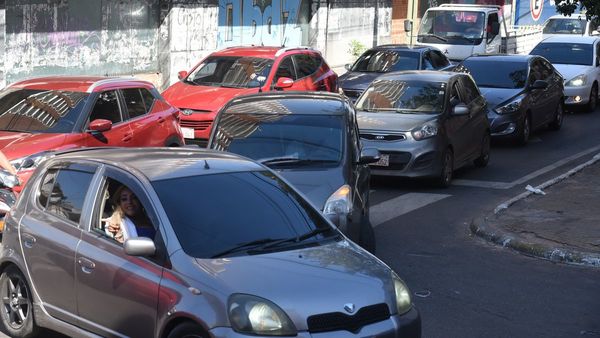 Gobierno flexibiliza circulación y algunas actividades hasta el 26