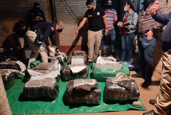 Incautan en Limpio cargamento de marihuana proveniente del norte - Nacionales - ABC Color