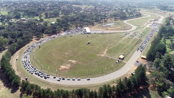 Emocionante carrera contra el covid-19 se vive en el autódromo, destacan gremios - Nacionales - ABC Color