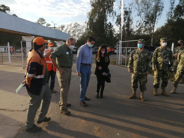 Retrasos en megavacunatorio persistirán por una cuestión técnica de las vacunas, dice ministro