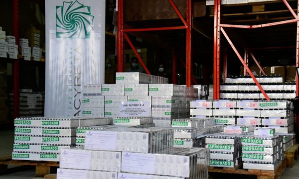 Entrega de medicamentos por parte de la EBY a Salud