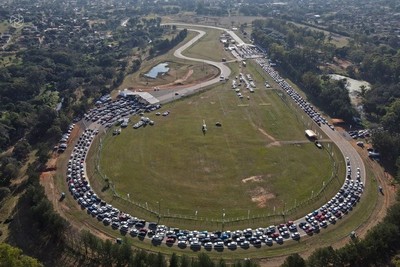 FESTEJAN LA FARSA DE LAS VACUNAS CON UN PODER EJECUTIVO QUE NO HIZO NADA - La Voz del Norte