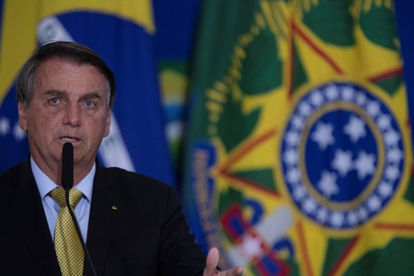 Bolsonaro sanciona la ley para la privatización de Eletrobras con algunos vetos - MarketData