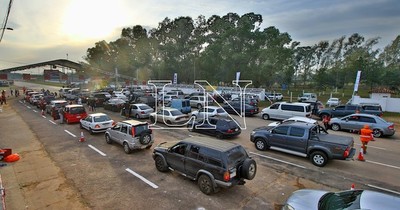 La Nación / Superan meta al inmunizar a 93 mil personas en una jornada