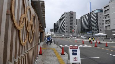 Villa Olímpica de Tokio 2020 abre con discreción