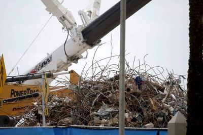 Aumentan a 95 los muertos en el derrumbe en Miami-Dade - Mundo - ABC Color