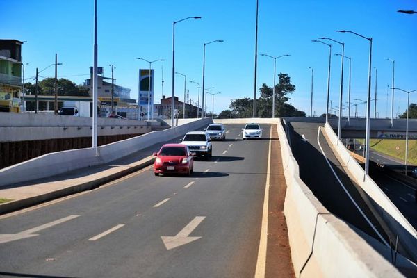 Multiviaducto de CDE incorpora 17 posibles movimientos, piden precaución para evitar accidentes - ABC en el Este - ABC Color