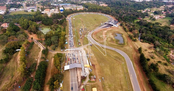 La Nación / Autódromo Dumot reporta un ritmo de 170 vacunados por hora