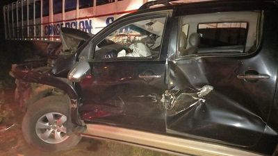 Horqueta: Camioneta fue hurtada y delincuente termina chocando contra un transganado en Concepción
