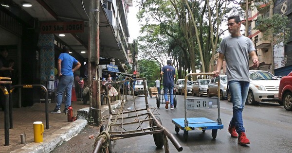 La Nación / Trabajarán en la reinserción social y laboral de la gente dedicada al contrabando