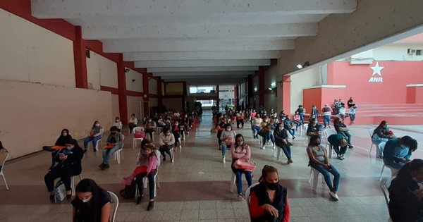 La Nación / La ANR brinda oportunidad de empleo a madres con hijos pequeños