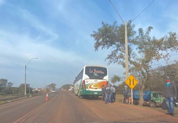 Fallece hombre atropellado por un ómnibus en Coronel Oviedo – Prensa 5