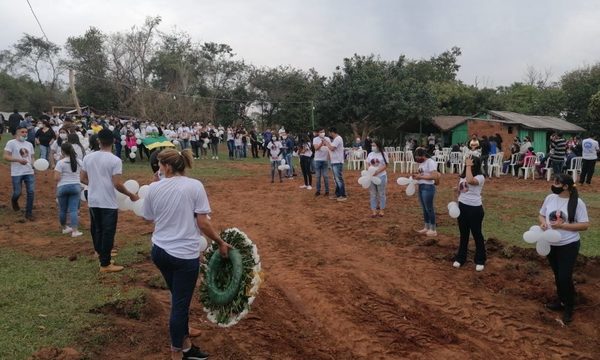 Pueblo de Leidy Luna da el último adiós a la joven víctima de la tragedia en Miami