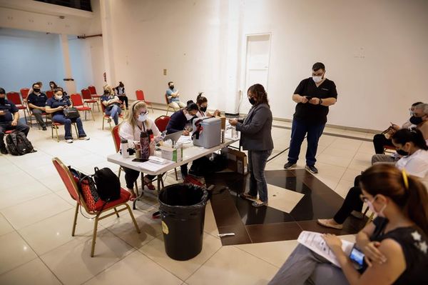 Ya son 27.000 los vacunados en Central este martes - Nacionales - ABC Color