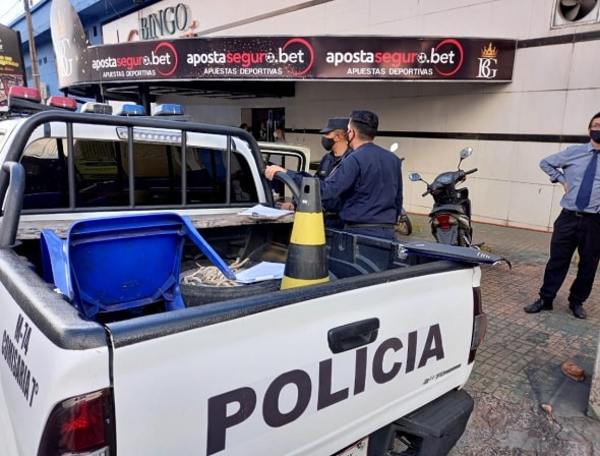 Intentan retirar máquinas del Bingo Guaraní por orden judicial