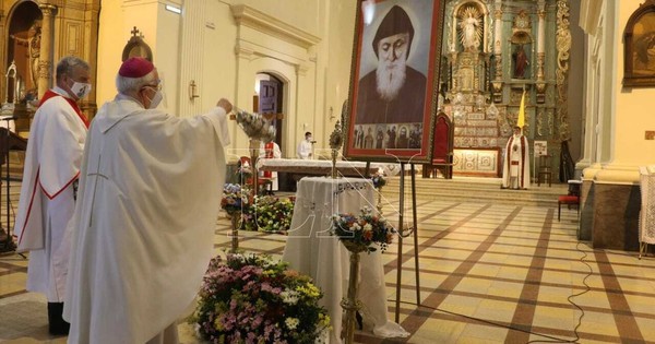 La Nación / Este domingo es la fiesta de San Charbel, “el hombre de los milagros”