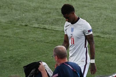 Rashford será operado de un hombro y sería baja tres meses - Fútbol - ABC Color