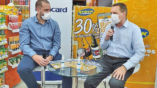 Cadena 24 horas se suma a la tecnología de los pagos con QR