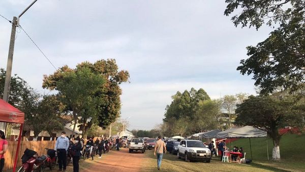 Motovac causa sensación durante jornada de vacunación en Villarrica