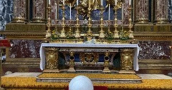 La Nación / El papa Francisco abandonó el hospital tras su cirugía de colon