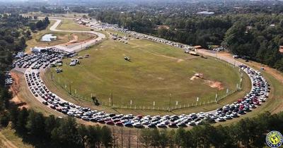 MEGAVACUNATORIO EN CAPIATÁ •