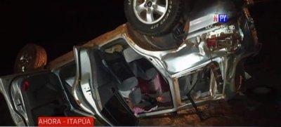 Cuatro heridos tras choque frontal de vehículos | Noticias Paraguay