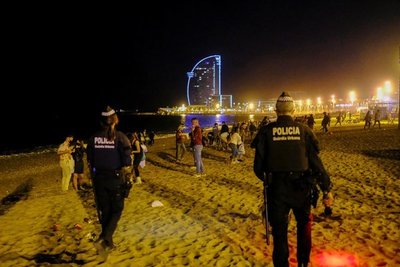 Barcelona impondrá un nuevo toque de queda nocturno por el aumento de contagios de Covid-19 | .::Agencia IP::.