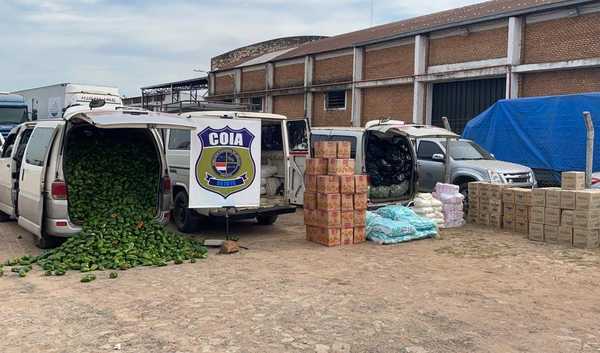 Aduanas incauta dos vehículos con mercaderías de contrabando en Juan León Mallorquín - La Clave