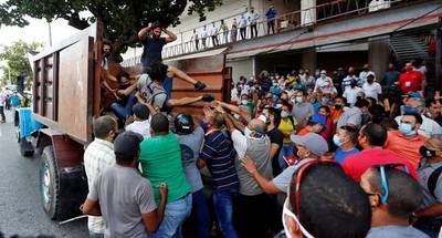 Momentos de terror en Cuba: «Rompieron la puerta y le dieron un tiro a mi marido» (Video)
