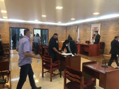 CDE: concejales dilatan definir sobre pedido de suba de pasaje - ABC en el Este - ABC Color
