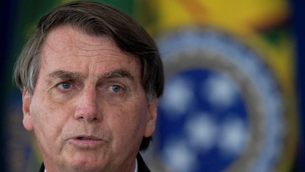 Bolsonaro atendido por un ataque de hipo y dolores abdominales
