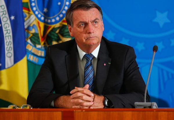 Bolsonaro, ingresado en un hospital por ataque de hipo y dolores abdominales