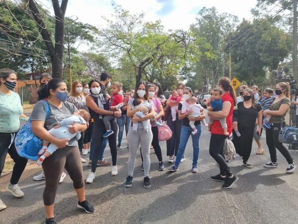 Roque Silva dice que desde el lunes podrían habilitar vacunación a lactantes: “Llamo a la cordura” | Ñanduti
