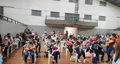 Salud pide a lactantes menores de 35 años respetar calendario de vacunación