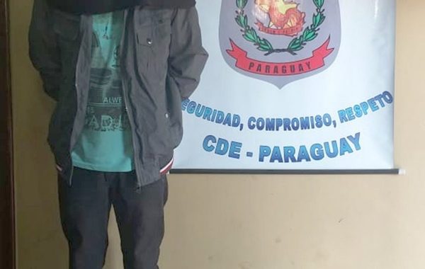QUEDÓ DETENIDO DENTRO DE UN COLECTIVO